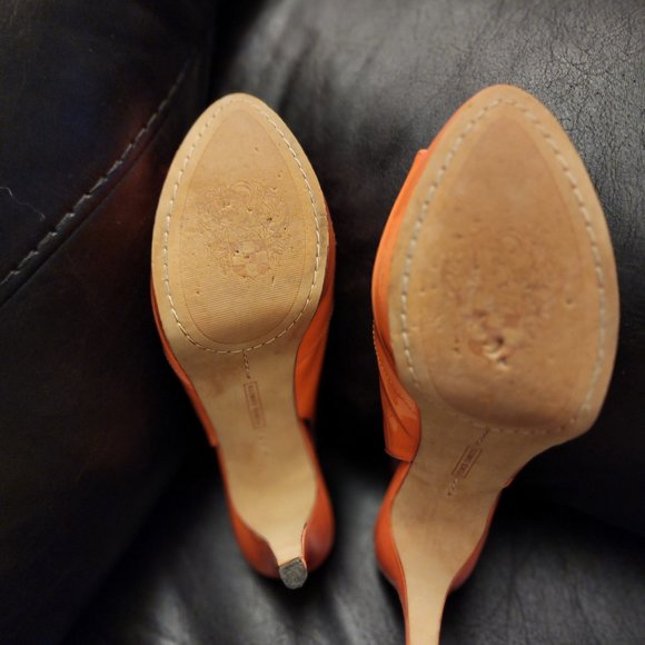 Vince Camuto Coral Platform Peep Toe Pumps - Picture 4 of 4